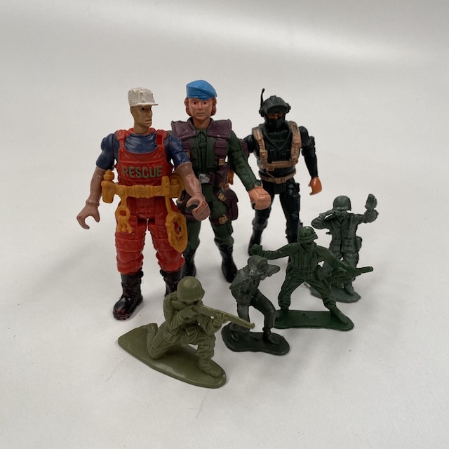 TOY, Plastic Figurine - Assorted Small Soldiers & Other